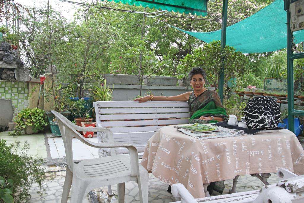 Nina Kochhar'S Homestay Nueva Delhi Exterior foto